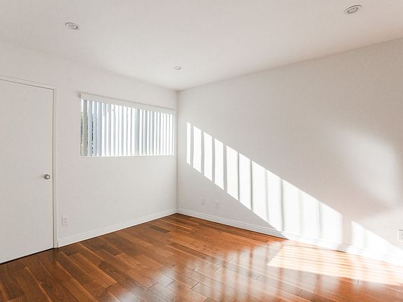 5th image of 420 Raymond Ave APT 12