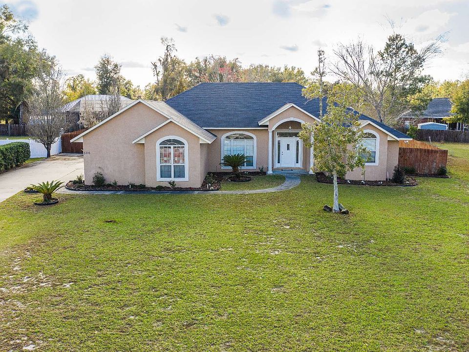 1st image of 526 NW Savannah Cir