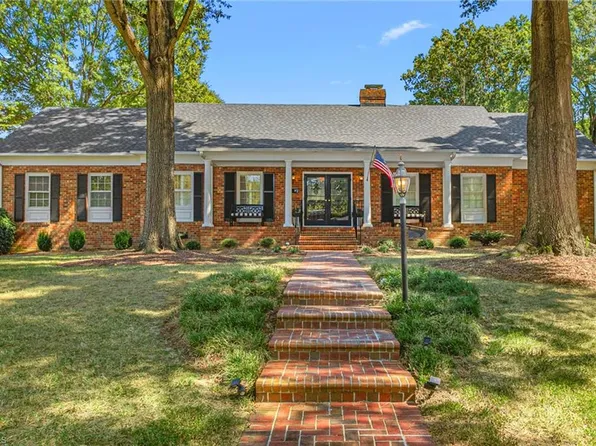 2941 Amherst Ave, Burlington, NC 27215