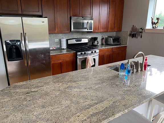 5th image of 120 N Leavitt St Unit 301