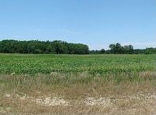 1200 W 1st St, Waldo, WI 53093