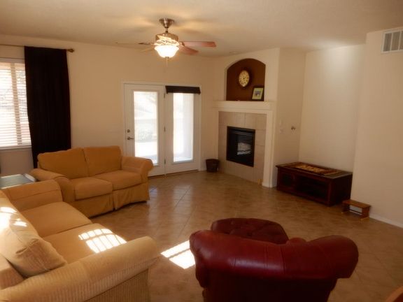 5th image of 807 Desert Marigold Ct