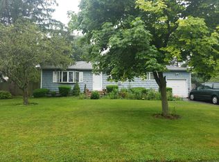 12 Valerie Ln, Patchogue, NY 11772