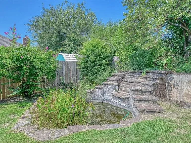 3609 Hampton Ct — Photo 48