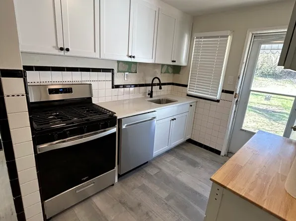 7830 Madison Dr, Saint Louis, MO 63133