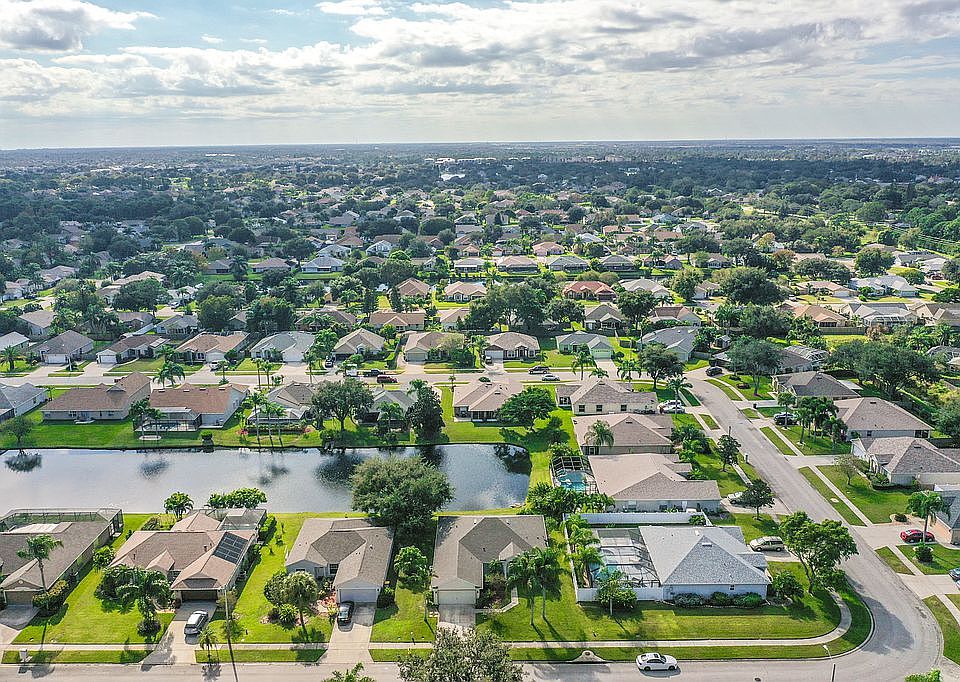 1st image of 1000 Sabal Grove Dr