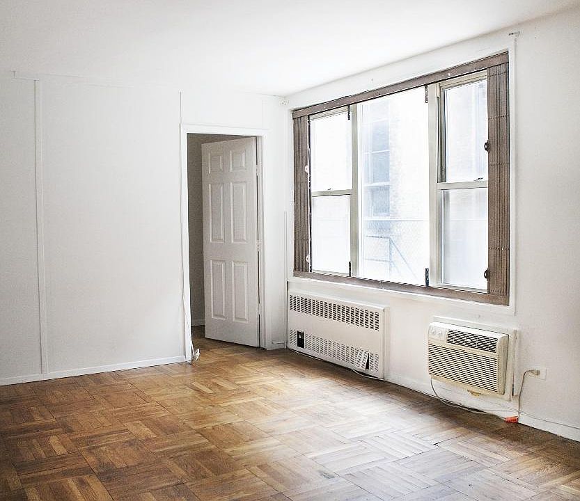 1st image of 408 W 34th St APT 1A