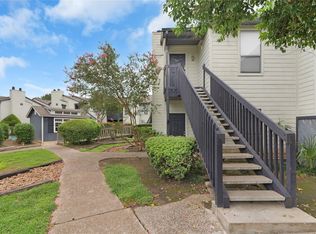 9009 Richmond Ave APT 210, Houston, TX 77063