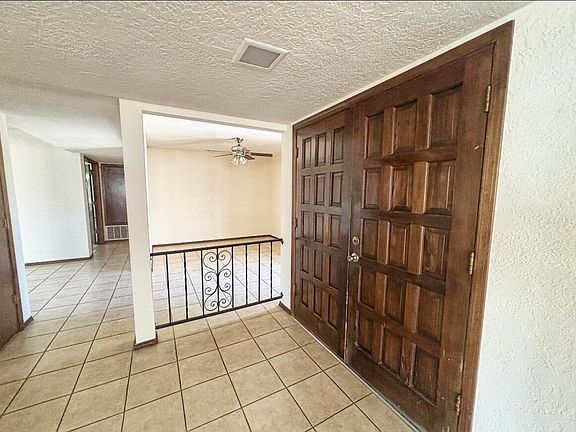 4th image of 8200 Loma Del Norte Rd NE