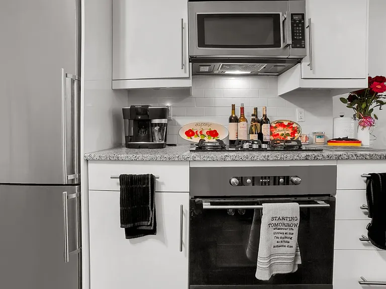 317 E 73rd St #4RW — Photo 1