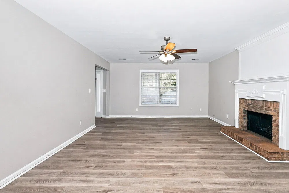 3 bed, 2.5 bath, 2277 sqft, $2,420 — Photo 4