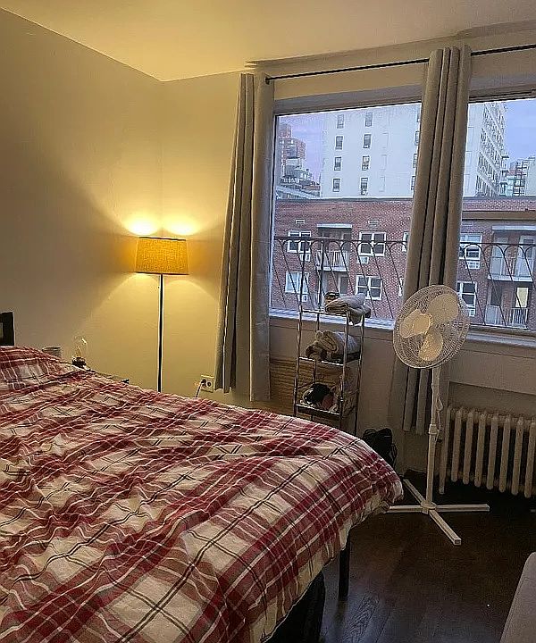 1st image of 216 7th Ave #6C
