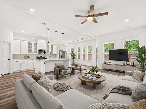 1106 Paul Quinn St #H, Houston, TX 77091