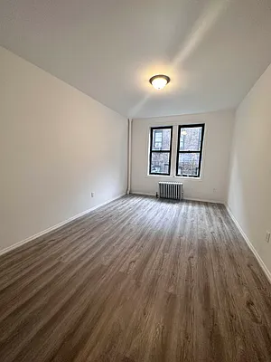 Rented by Urban Real Estate Property Group Inc | media 4