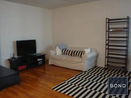 Rented by Bond New York | media 21