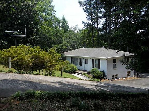 Off Street Parking for up to 4 Cars