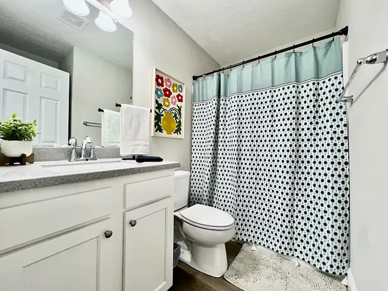 121 Southwind Blvd — Photo 8