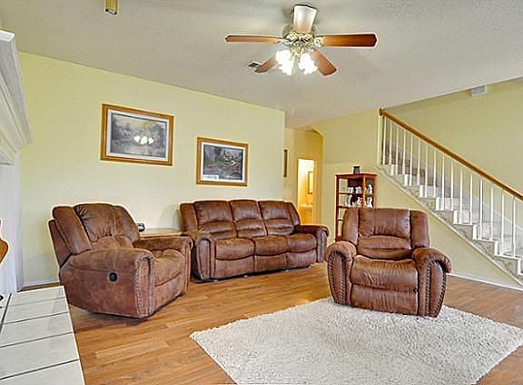 4th image of 5791 Woodcrest Dr