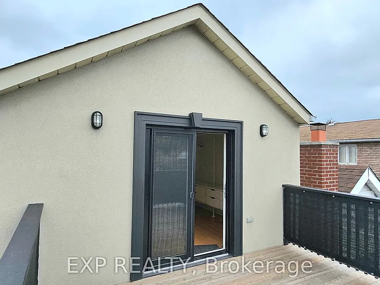 215A Chambers Ave — Photo 23