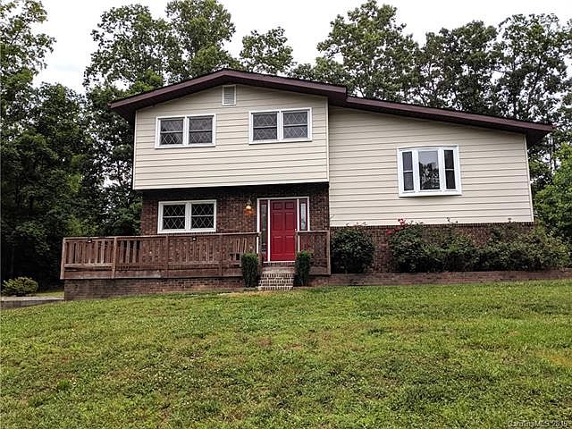 1st image of 372 Blythewood Dr