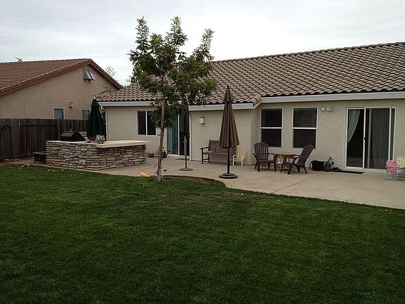 3rd image of 4416 McRoberts Dr