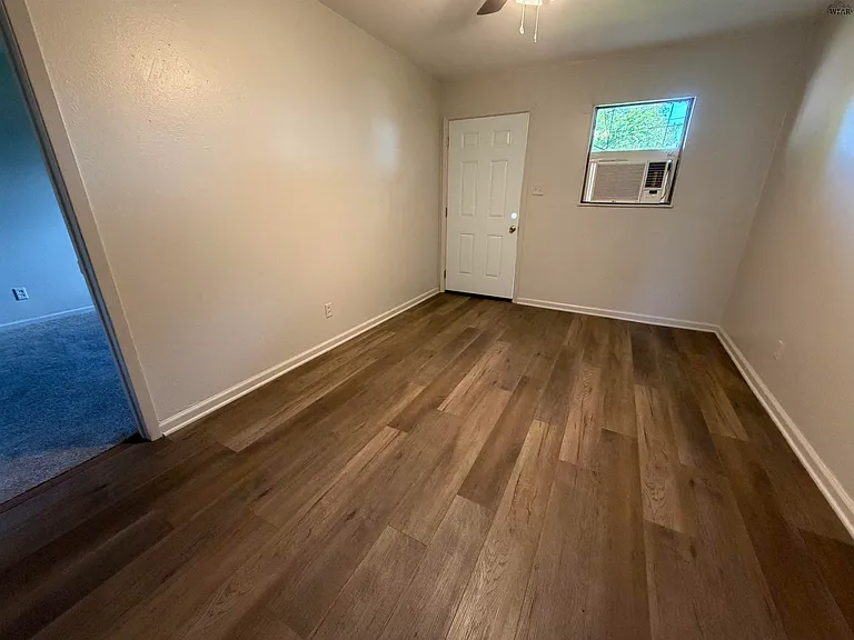 409 Park St — Photo 1