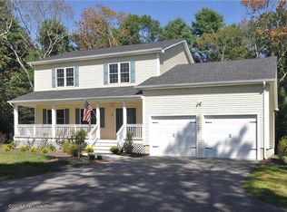 5 Shadow Ridge Dr, Richmond, RI 02812