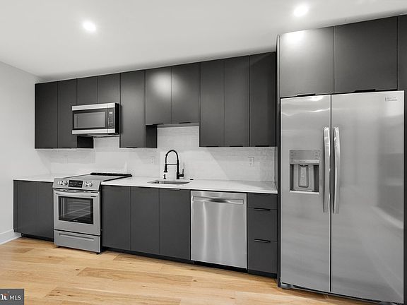 3rd image of 1328 S 9th St #C
