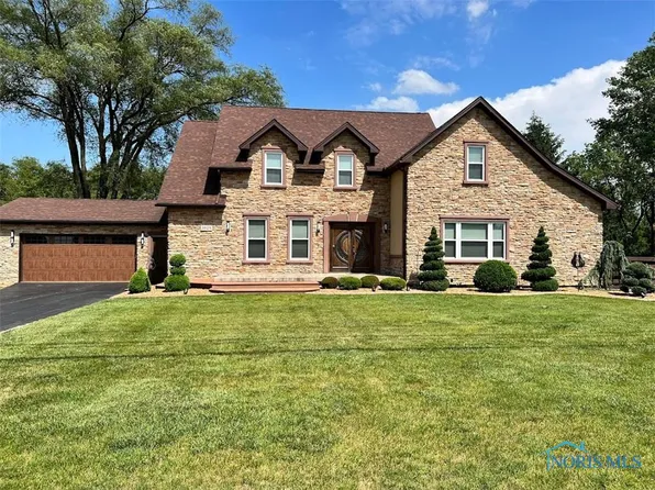 3525 Albon Rd, Maumee, OH 43537