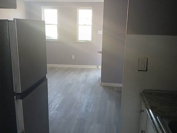 3rd image of 15236 Tireman St