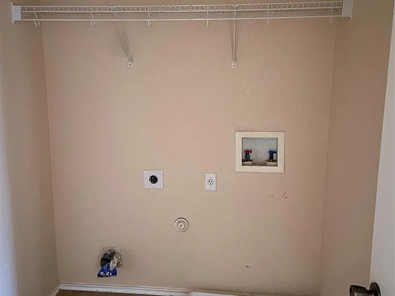 12840 Saint Mary Dr — Photo 13