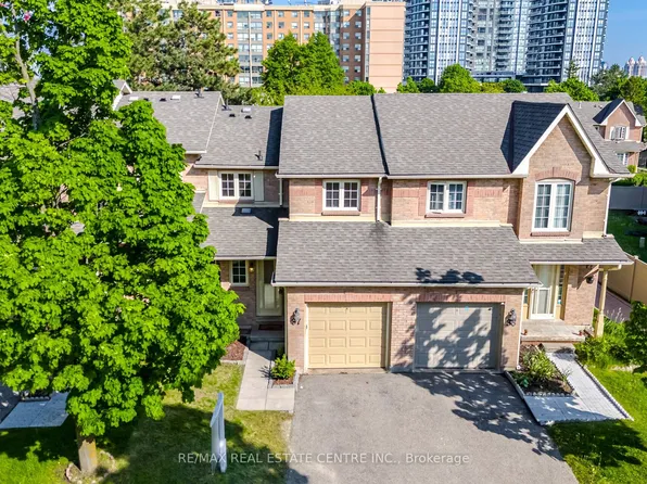 35 Ceremonial Dr #37, Mississauga, ON L5R 3G6