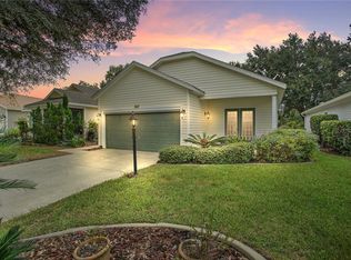 25137 Cranes Roost Cir, Leesburg, FL 34748