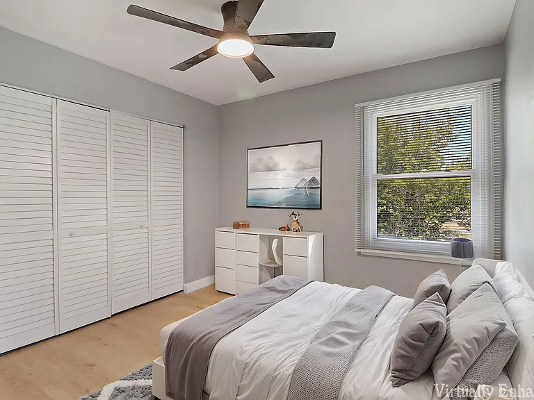 2208 Kensington Dr — Photo 35