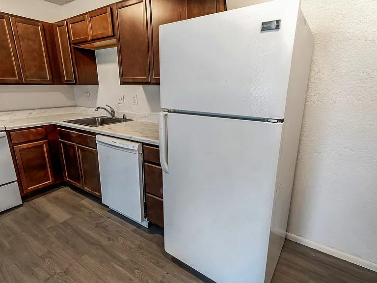 2915 Orchard Ave — Photo 20