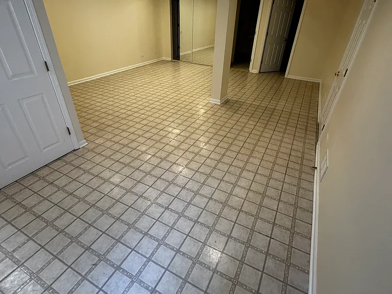 786 Greenwood Rd — Photo 25