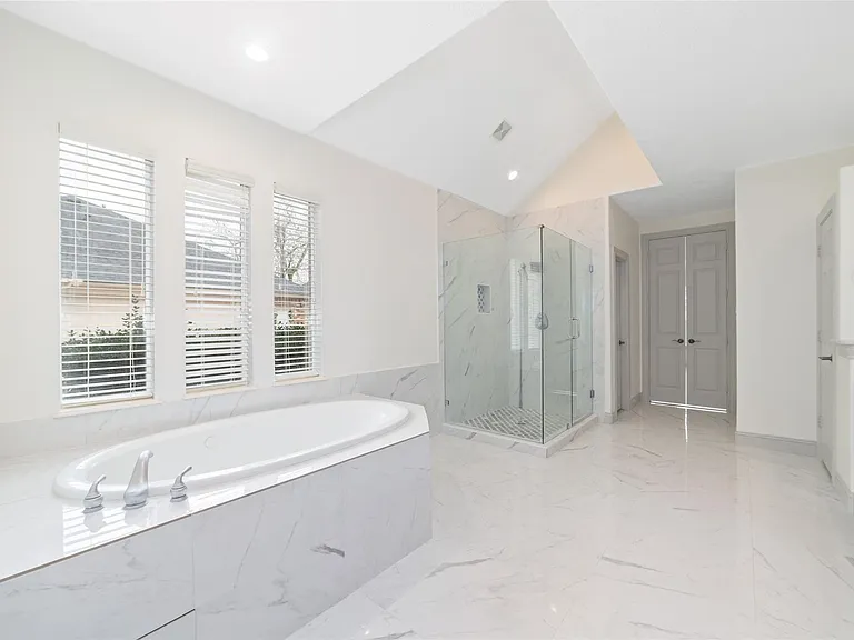 3505 Parkside Dr — Photo 15
