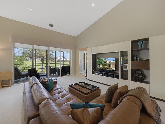5th image of 312 Spyglass Way #312