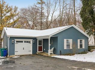 11 Highview Ave, Fox Lake, IL 60020