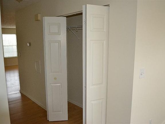 3rd image of 10555 Montgomery Rd APT 72