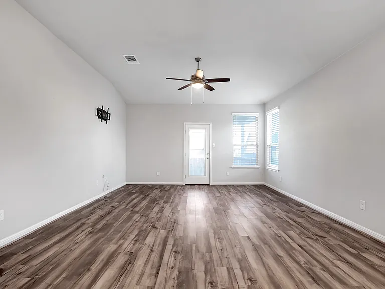 4934 Drifter Oaks St — Photo 5