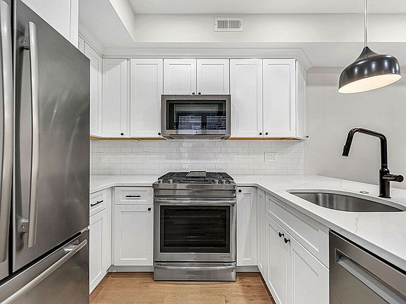 2nd image of 5 Garden Ct #3