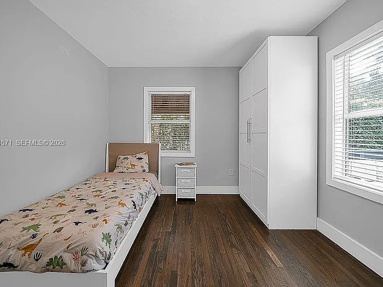 5850 SW 47th St — Photo 17