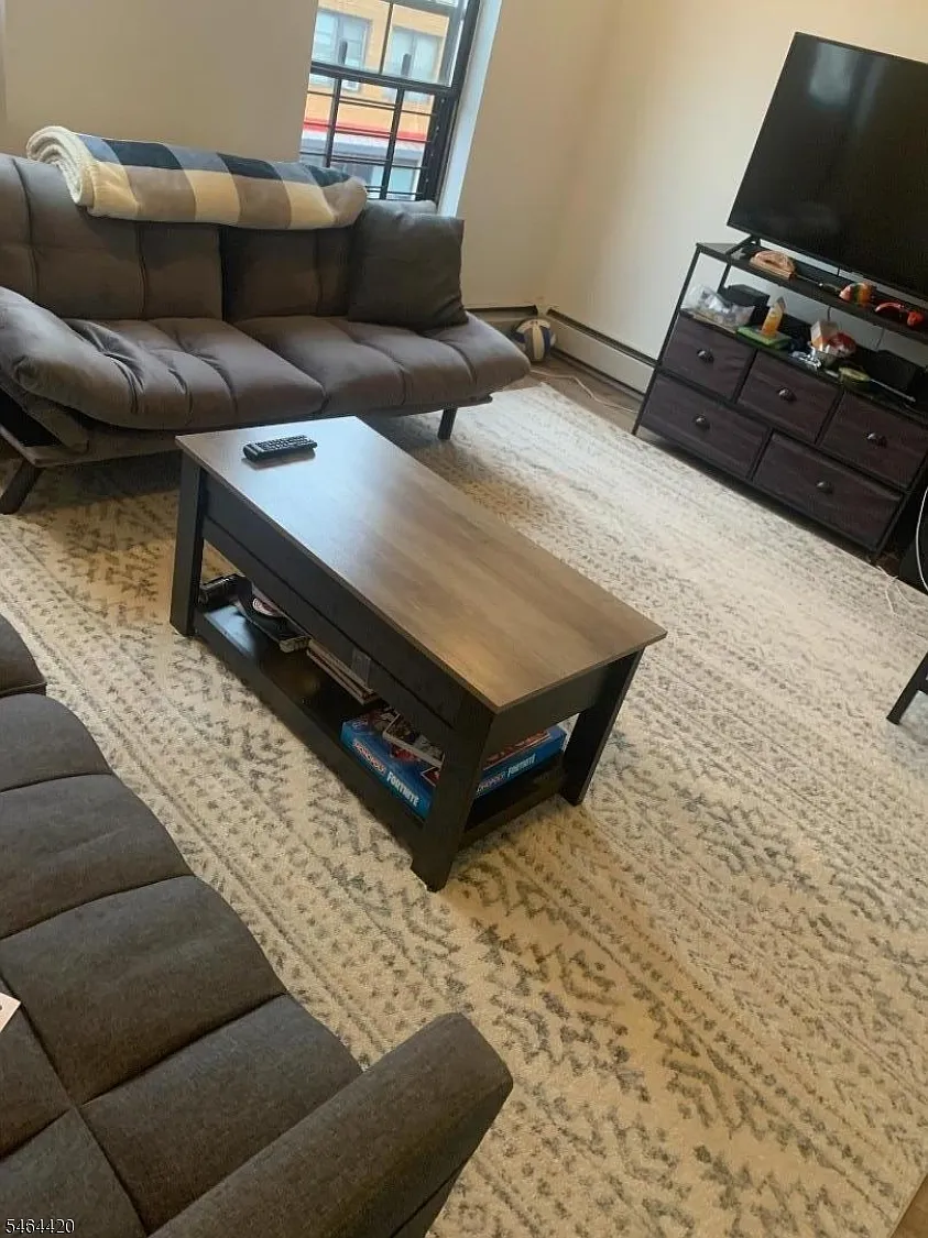 1 bed, 1.0 bath, $2,180 — Photo 3