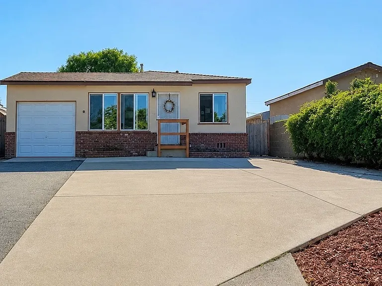 12025 Fidel Ave — Photo 1