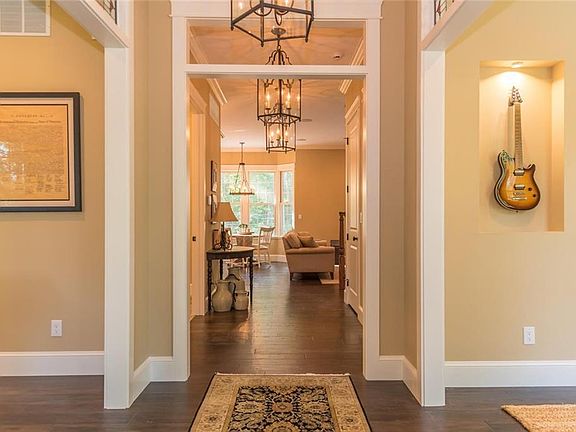 4th image of 2609 W Donegal Ct