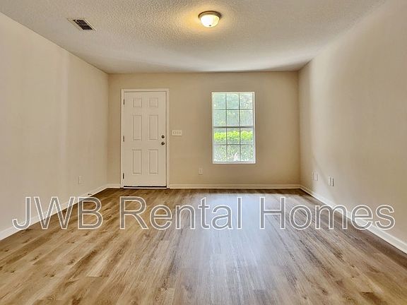 5th image of 8247 Nussbaum Dr