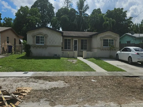 3698 NW 39th St, Lauderdale Lakes, FL 33309