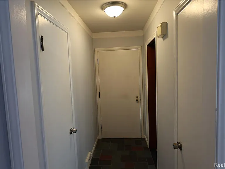 4121 Seminole Dr — Photo 44