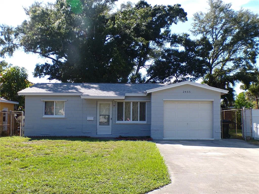 4 bed, 2.0 bath, 1119 sqft, $2,850 — Photo 2